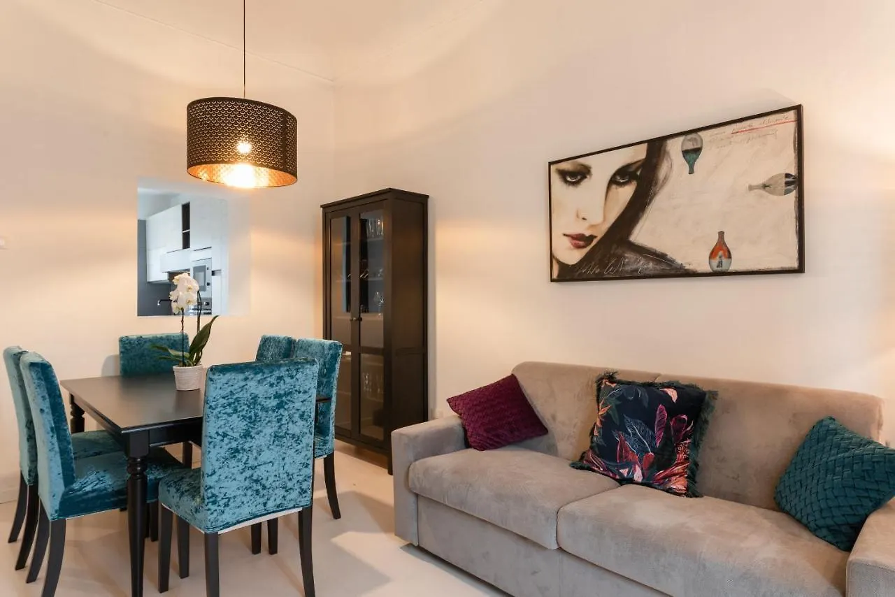 Gallery Art Apartment In San Frediano Флоренция