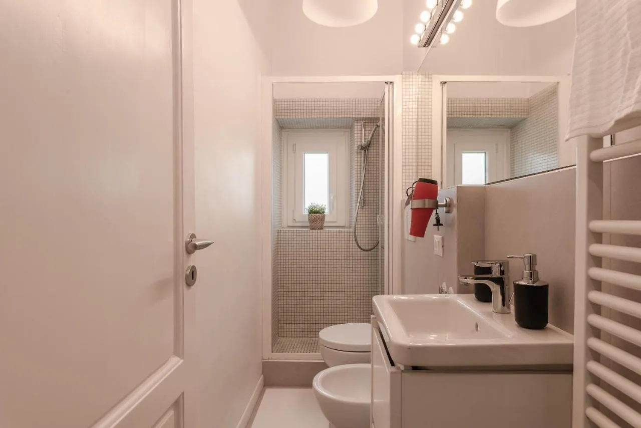 Gallery Art Apartment In San Frediano フィレンツェ 0*,  イタリア